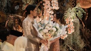 4 Fakta Menarik Lamaran El Rumi dan Syifa Hadju: Dari Perubahan Jadwal hingga Peran Maia Estianty 4 Fakta Menarik Lamaran El Rumi dan Syifa Hadju: Dari Perubahan Jadwal hingga Peran Maia Estianty