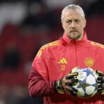 Ajax Terancam Krisis Penjaga Gawang Usai Pasveer Hengkang, Maarten Paes Dibidik dengan Mahar 1 Juta Euro