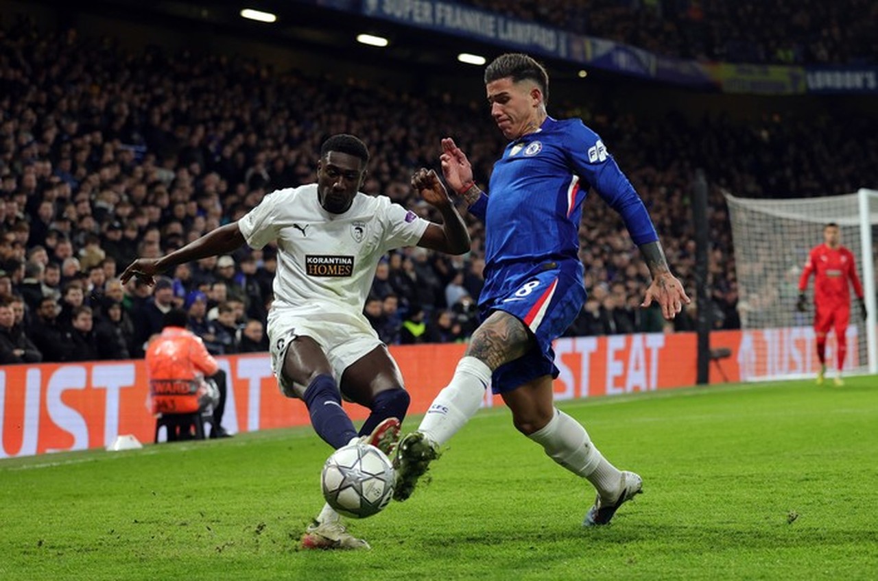 Chelsea Dominasi Laga, Ketangguhan Jay Gorter Paksa Skor Imbang 0-0 di Babak Pertama Liga Champions