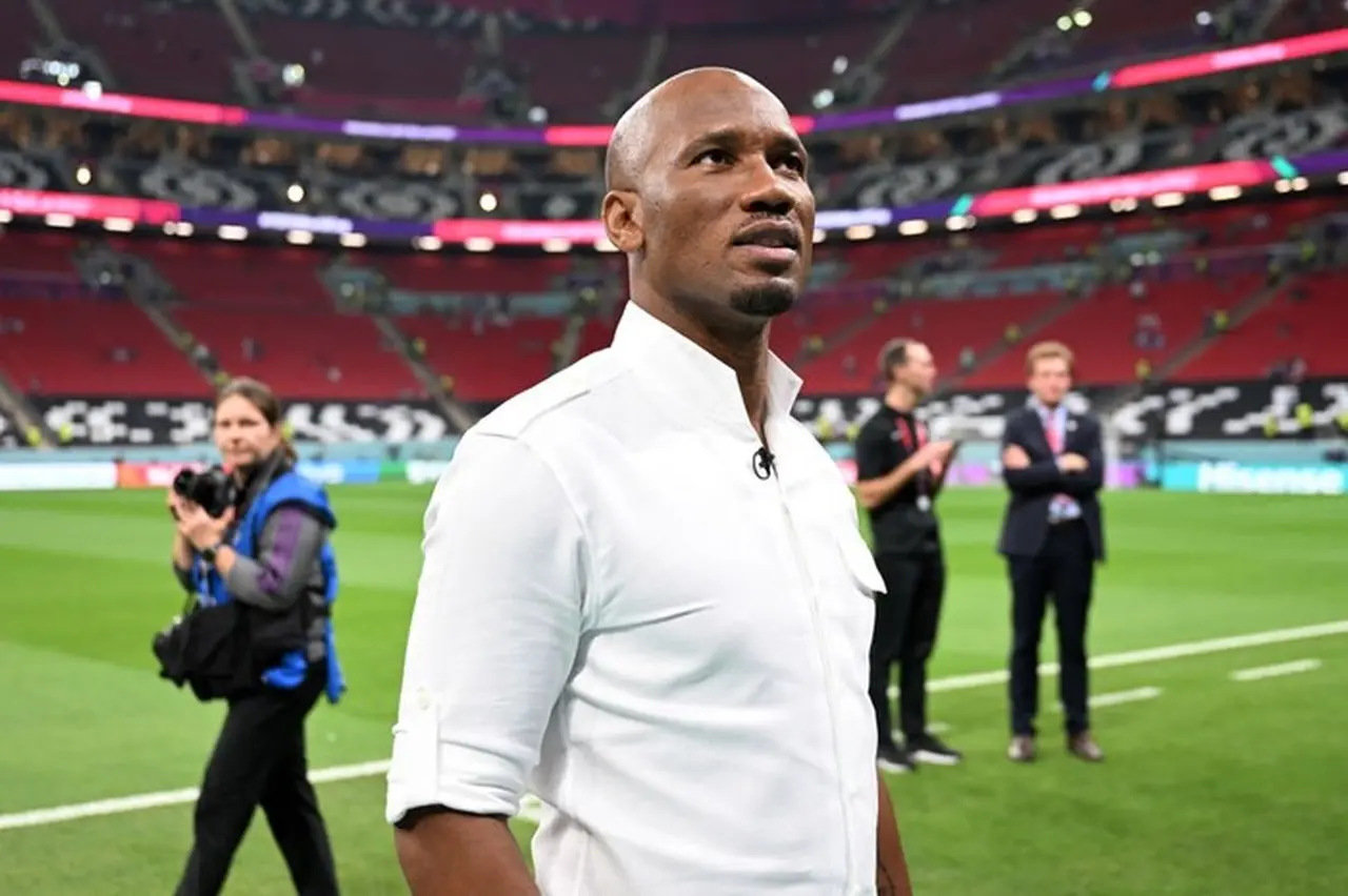 Didier Drogba Tersenyum Lebar: Rekor Kebobolan Chelsea Tetap Aman, Henry Gagal Pakaikan Jersey Arsenal Didier Drogba Tersenyum Lebar: Rekor Kebobolan Chelsea Tetap Aman, Henry Gagal Pakaikan Jersey Arsenal