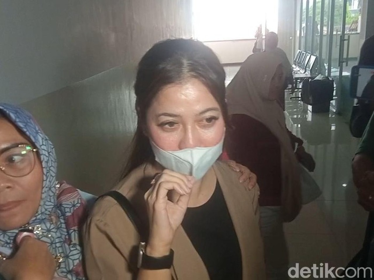 Dokter Kamelia Bawa Putrinya, Arumi, ke Sidang Ammar Zoni di PN Jakarta Pusat: Ungkap Permintaan Khusus Sang Aktor