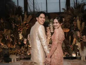 El Rumi Resmi Melamar Syifa Hadju di Hutan Kota Senayan, Usung Konsep Intimate dan Elegan