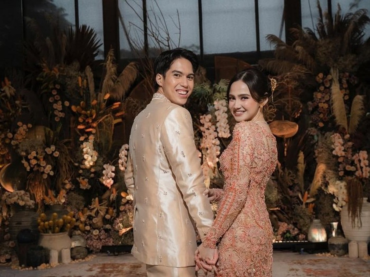 El Rumi Resmi Melamar Syifa Hadju di Hutan Kota Senayan, Usung Konsep Intimate dan Elegan