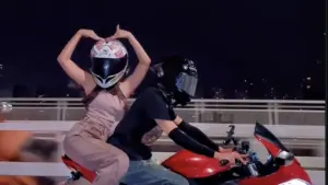 Fuji Beri Klarifikasi Terkait Video Viral Boncengan Motor: Itu Jasa Ojek yang Saya Bayar Rp1 Juta