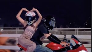 Fuji Beri Klarifikasi Terkait Video Viral Boncengan Motor: Itu Jasa Ojek yang Saya Bayar Rp1 Juta