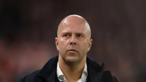 Gary Neville Kecam Alasan Transisi Arne Slot Usai Liverpool Belanja 450 Juta Poundsterling