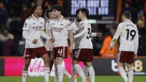 Gary Neville Peringatkan Arsenal, Manchester City Siap Terkam Usai Kekalahan dari MU di Emirates