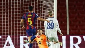 Gilas Copenhagen 4-1, Barcelona Melaju ke 16 Besar Liga Champions, Flick Soroti Lini Belakang