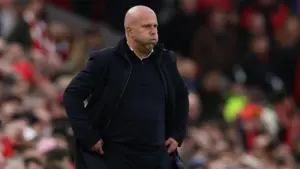 Jamie Carragher Sebut Nasib Arne Slot Terancam Jika Liverpool Gagal Tembus Liga Champions