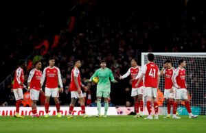 John Terry Rayakan Kegagalan Arsenal Patahkan Rekor Kebobolan 15 Gol Milik Chelsea di Liga Inggris