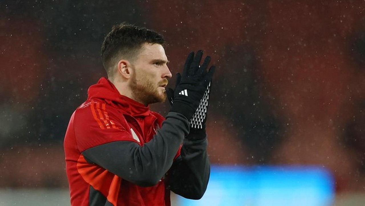 Liverpool Tahan Andy Robertson, Krisis Bek Paksa Arne Slot Batalkan Transfer ke Spurs Liverpool Tahan Andy Robertson, Krisis Bek Paksa Arne Slot Batalkan Transfer ke Spurs