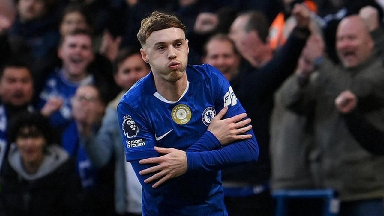 Manchester United Bungkam Rumor Cole Palmer: Harga Selangit, Setan Merah Kini Bidik Gelandang Bertahan