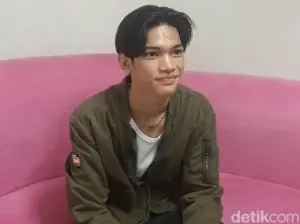 Mike Octavian Eks Manusia Silver Pasar Baru Dilirik Agensi Model Korea Selatan untuk Karier Internasional