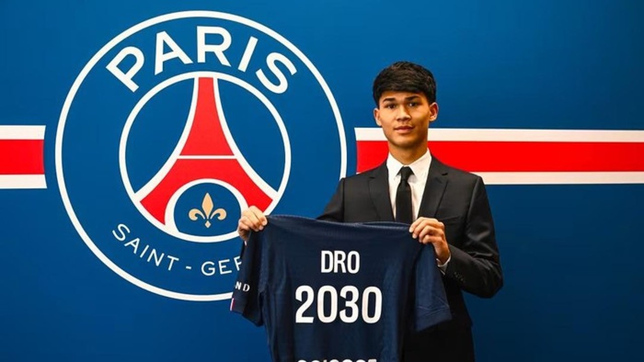 PSG Resmi Rekrut Dro Fernandez dari Barcelona, Gelandang Muda Ini Diikat Kontrak Hingga Tahun 2030