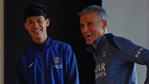 PSG Tebus Dro Fernandez dari Barcelona, Luis Enrique Gunakan Koneksi Agen untuk Kontrak hingga 2030