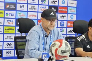 Absennya VAR di Laga Persija vs PSM Jadi Sorotan, Pelatih Kedua Tim Ungkap Kekecewaan Mendalam