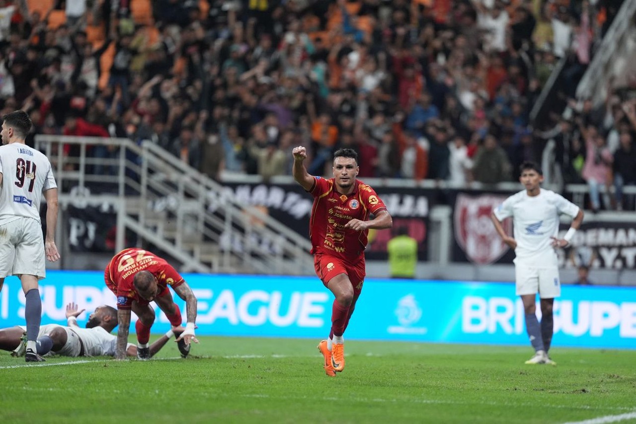 Alaaeddine Ajaraie Cetak Gol Debut untuk Persija, Sebut Berkah Ramadan dan Siap Beri Lebih Alaaeddine Ajaraie Cetak Gol Debut untuk Persija, Sebut Berkah Ramadan dan Siap Beri Lebih