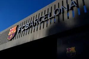 Barcelona Sikat Krisis Keuangan: Penjualan Pemain dan Proyek Komersial UEA Jadi Penyelamat