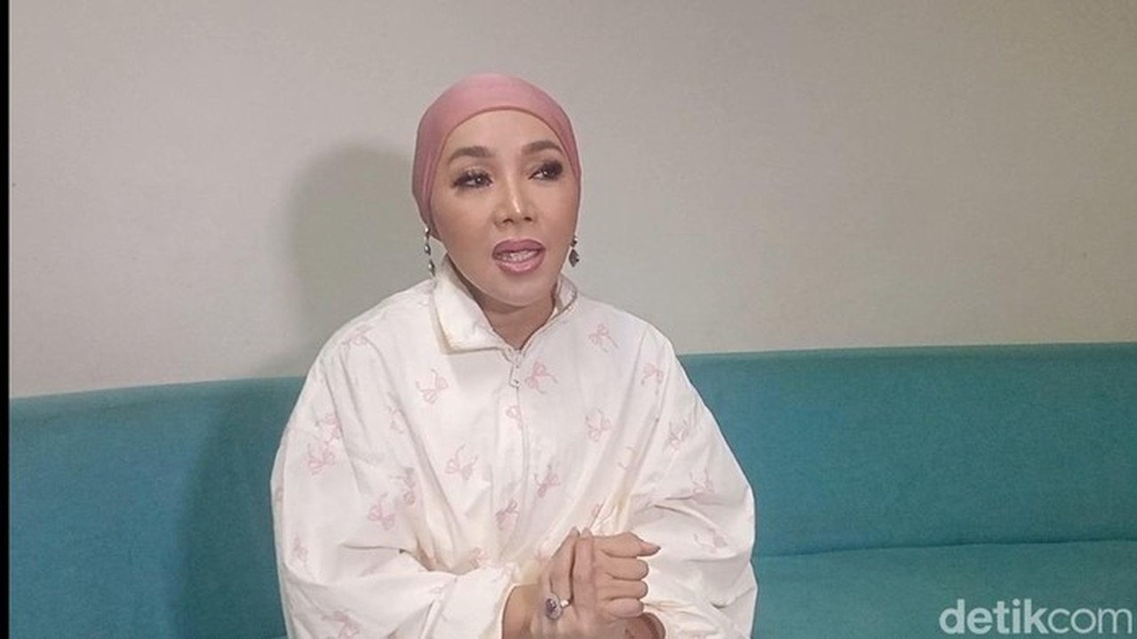 Dewi Gita Ungkap Alasan Rela Rogoh Kocek Ratusan Juta Rupiah Demi Mikrofon Pribadi: Bukan Sekadar Gaya