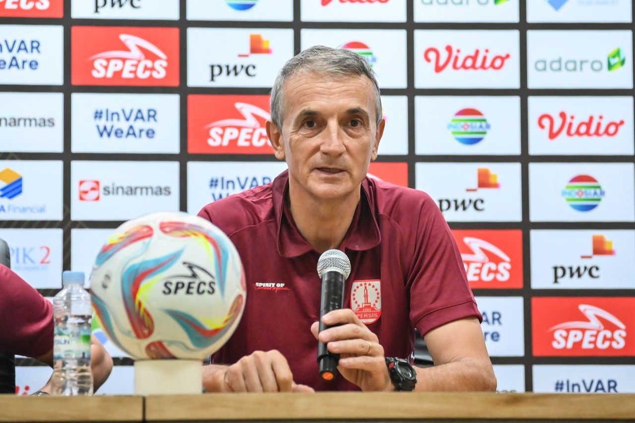 Kebugaran Pemain: Milomir Seslija Soroti Kondisi Fisik Febri Hariyadi Usai Debut di Persis Solo