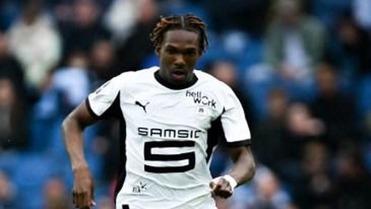 Liverpool Resmi Amankan Jeremy Jacquet dari Rennes, Kalahkan Chelsea dalam Perburuan Bek Muda