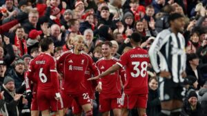 Liverpool Sikat Newcastle 4-1, Brace Ekitike Bawa The Reds Melaju ke Papan Atas Liga Inggris