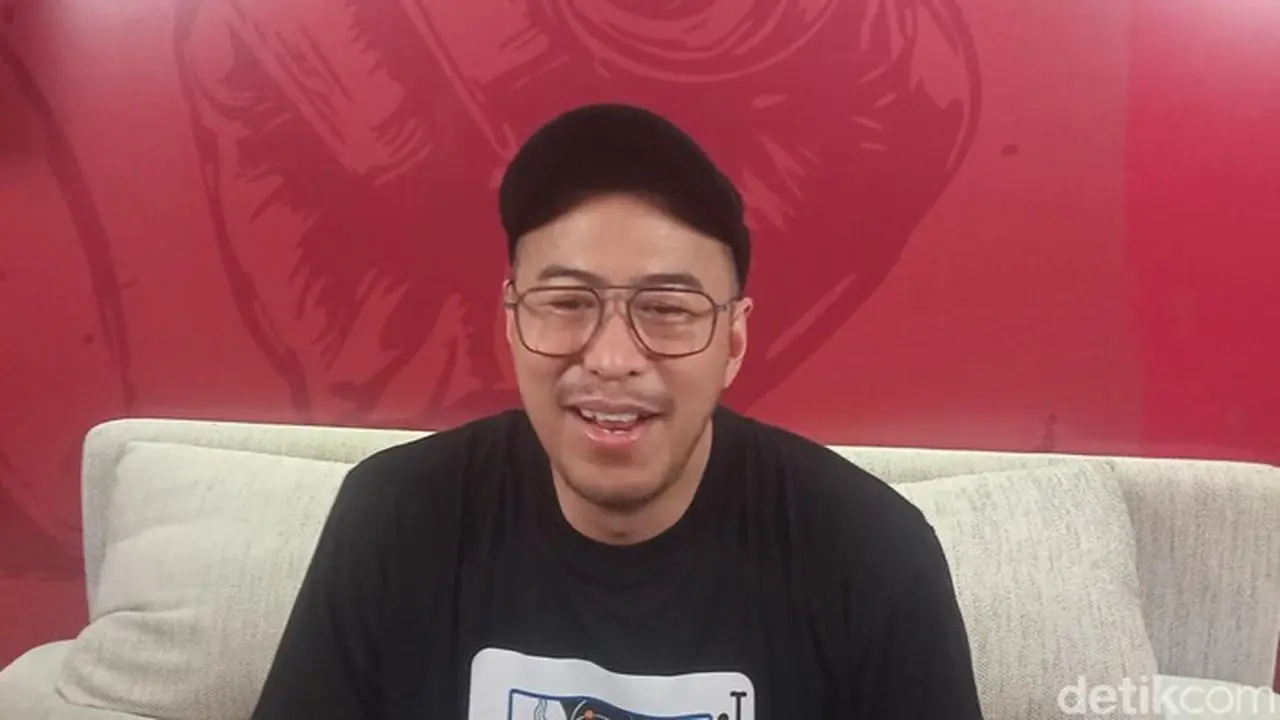 Pandji Pragiwaksono Ungkap Belum Ada Komunikasi dengan Raffi Ahmad Usai ‘Mens Rea’ Singgung Nama Artis