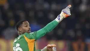 Resmi! Mike Maignan Teken Kontrak Baru, AC Milan Kunci Benteng Pertahanan Hingga 2031