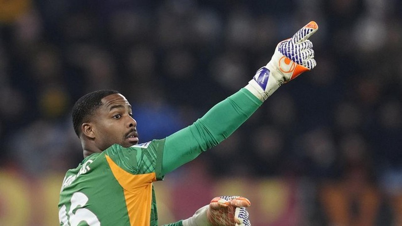 Resmi! Mike Maignan Teken Kontrak Baru, AC Milan Kunci Benteng Pertahanan Hingga 2031 Resmi! Mike Maignan Teken Kontrak Baru, AC Milan Kunci Benteng Pertahanan Hingga 2031